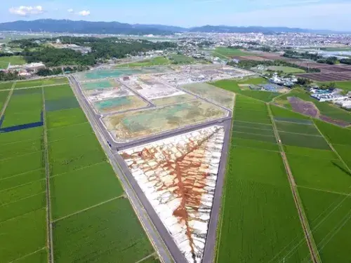 文化の交流を盛んにする。菱中建設の土木がつくるのは、未来の文化に導く道なのです。